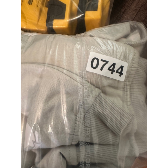 Women's Playboy x Missguided Green Joggers Size US 0 - Picture 9 of 9